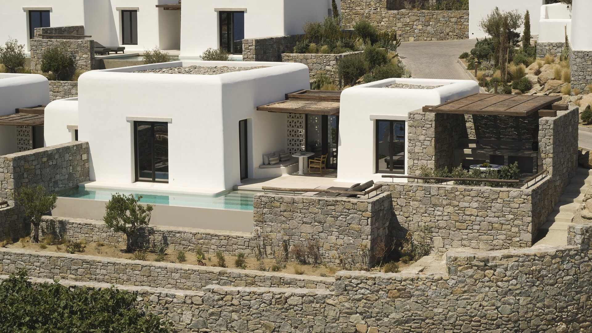 Niedrige Steinarchitektur von Kalesma am Hang von Mykonos