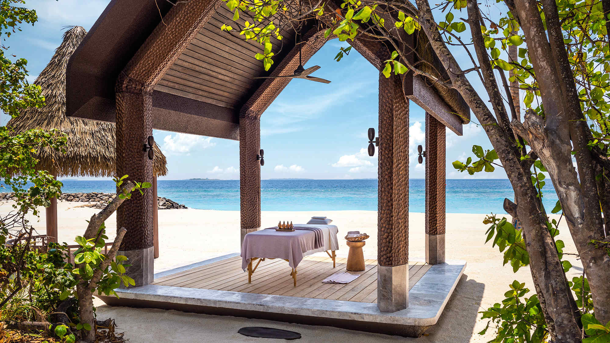 Heller Behandlungsraum einer privaten Residence